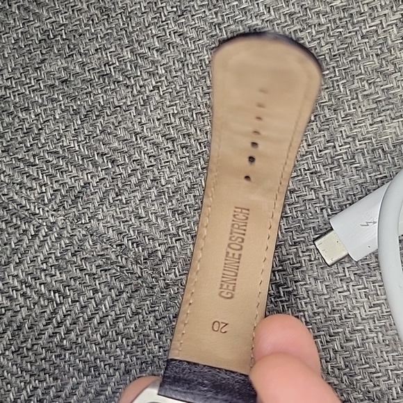 Croton Oval Face Chronomaster Men's Watch - Picture 5 of 7